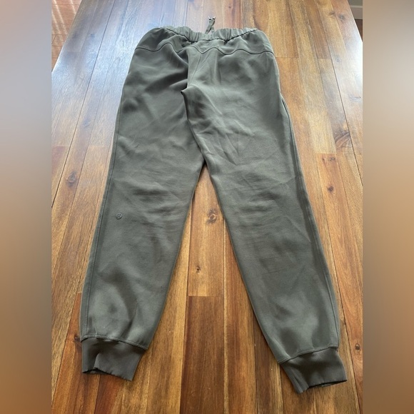 Lululemon On The Fly Jogger - Picture 2 of 16